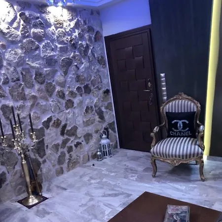 Luxurious 2Bd Flat With Palamidi Fortress View アパート ナフプリオ